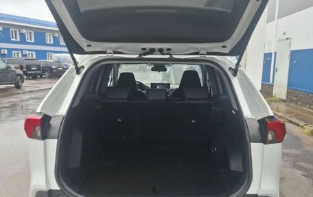 Toyota RAV4, 2023 год, 3 900 000 рублей, 6 фотография
