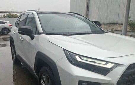 Toyota RAV4, 2023 год, 3 900 000 рублей, 8 фотография
