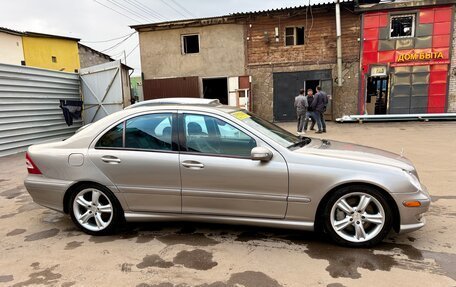 Mercedes-Benz C-Класс, 2005 год, 750 000 рублей, 3 фотография