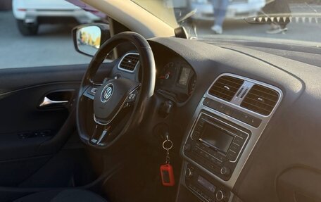 Volkswagen Polo VI (EU Market), 2015 год, 1 300 000 рублей, 4 фотография