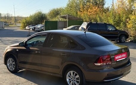 Volkswagen Polo VI (EU Market), 2015 год, 1 300 000 рублей, 2 фотография
