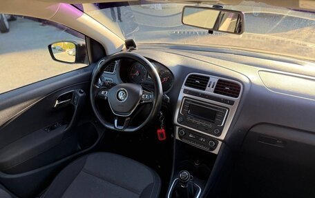 Volkswagen Polo VI (EU Market), 2015 год, 1 300 000 рублей, 5 фотография