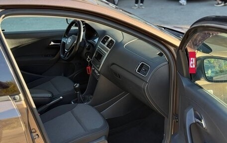 Volkswagen Polo VI (EU Market), 2015 год, 1 300 000 рублей, 14 фотография