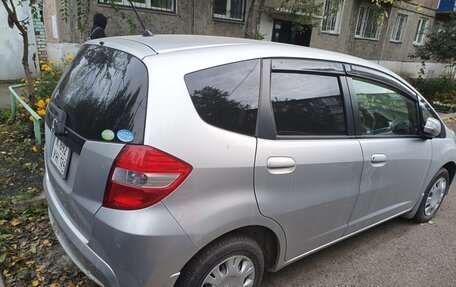 Honda Fit III, 2011 год, 900 000 рублей, 4 фотография