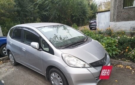 Honda Fit III, 2011 год, 900 000 рублей, 5 фотография