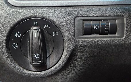 Skoda Rapid I, 2018 год, 995 000 рублей, 14 фотография