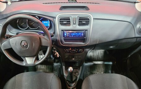 Renault Logan II, 2017 год, 845 000 рублей, 9 фотография