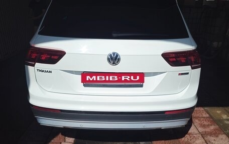 Volkswagen Tiguan II, 2019 год, 2 430 000 рублей, 5 фотография