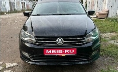 Volkswagen Polo VI (EU Market), 2015 год, 820 000 рублей, 1 фотография