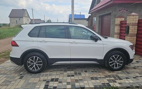 Volkswagen Tiguan II, 2019 год, 2 430 000 рублей, 16 фотография