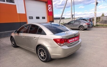 Chevrolet Cruze II, 2011 год, 550 000 рублей, 4 фотография