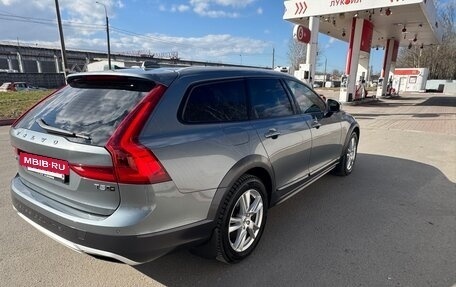 Volvo V90 Cross Country I рестайлинг, 2017 год, 2 845 000 рублей, 7 фотография