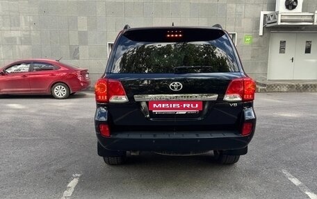 Toyota Land Cruiser 200, 2013 год, 3 200 000 рублей, 10 фотография
