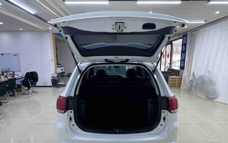 Mitsubishi Outlander III рестайлинг 3, 2022 год, 1 625 000 рублей, 17 фотография