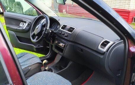 Skoda Fabia II, 2009 год, 250 000 рублей, 9 фотография