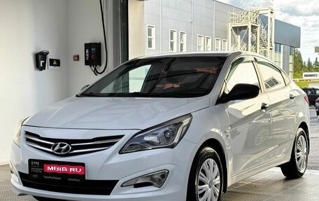 Hyundai Solaris II рестайлинг, 2015 год, 855 000 рублей, 1 фотография