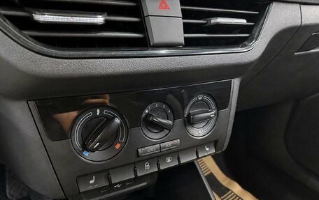 Skoda Rapid II, 2020 год, 1 349 000 рублей, 10 фотография