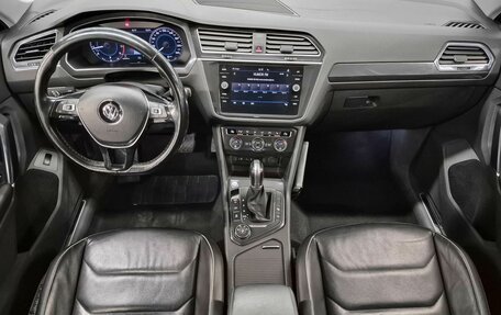 Volkswagen Tiguan II, 2017 год, 2 199 000 рублей, 11 фотография