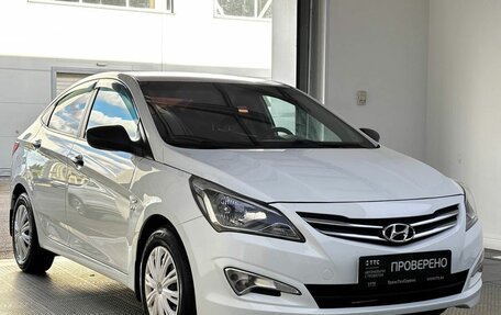 Hyundai Solaris II рестайлинг, 2015 год, 855 000 рублей, 3 фотография