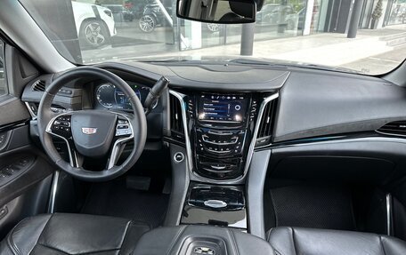 Cadillac Escalade IV, 2016 год, 3 900 000 рублей, 12 фотография