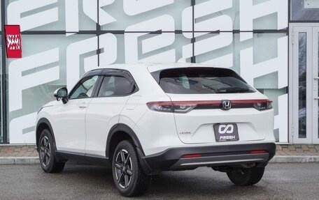 Honda Vezel, 2021 год, 2 120 000 рублей, 3 фотография
