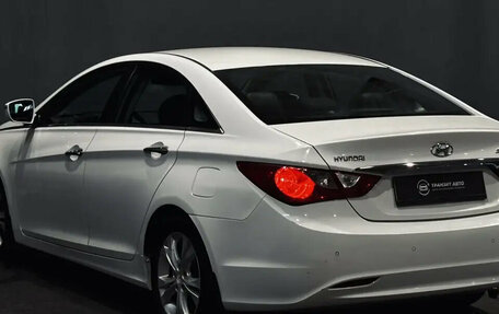 Hyundai Sonata VI, 2011 год, 949 000 рублей, 7 фотография