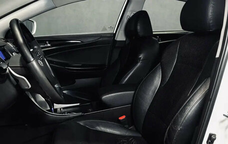 Hyundai Sonata VI, 2011 год, 949 000 рублей, 18 фотография