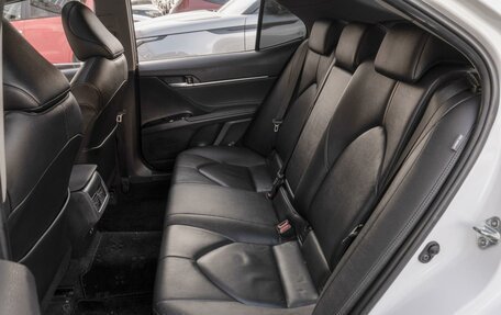 Toyota Camry, 2022 год, 2 799 000 рублей, 9 фотография