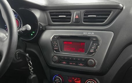 KIA Rio III рестайлинг, 2015 год, 889 000 рублей, 16 фотография