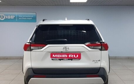 Toyota RAV4, 2025 год, 3 730 000 рублей, 6 фотография