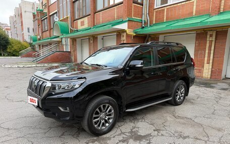 Toyota Land Cruiser Prado 150 рестайлинг 2, 2018 год, 3 650 000 рублей, 3 фотография