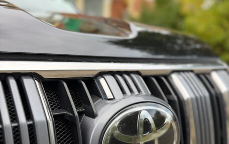 Toyota Land Cruiser Prado 150 рестайлинг 2, 2018 год, 3 650 000 рублей, 16 фотография