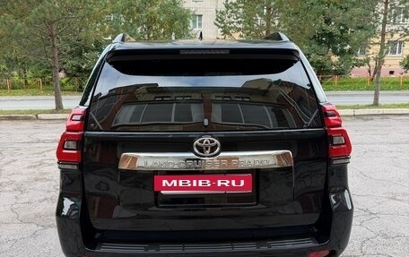 Toyota Land Cruiser Prado 150 рестайлинг 2, 2018 год, 3 650 000 рублей, 7 фотография