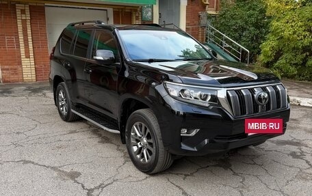 Toyota Land Cruiser Prado 150 рестайлинг 2, 2018 год, 3 650 000 рублей, 11 фотография