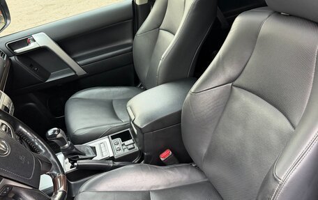 Toyota Land Cruiser Prado 150 рестайлинг 2, 2018 год, 3 650 000 рублей, 32 фотография
