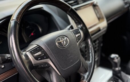 Toyota Land Cruiser Prado 150 рестайлинг 2, 2018 год, 3 650 000 рублей, 33 фотография