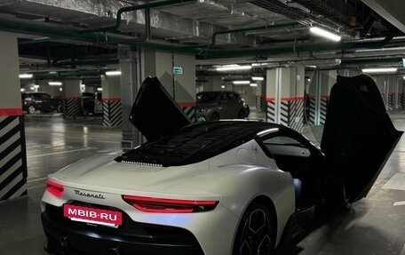 Maserati MC20, 2021 год, 20 000 000 рублей, 10 фотография