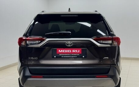 Toyota RAV4, 2021 год, 3 995 000 рублей, 5 фотография