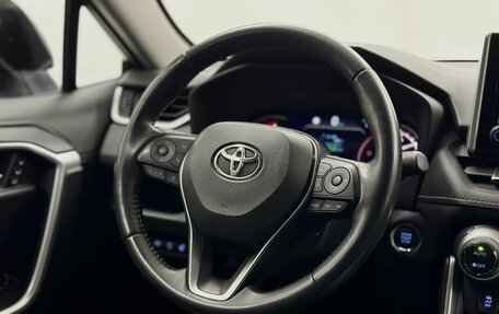 Toyota RAV4, 2021 год, 3 995 000 рублей, 18 фотография