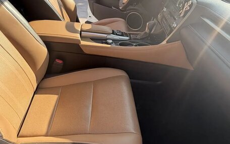 Lexus RX IV рестайлинг, 2018 год, 5 200 000 рублей, 6 фотография