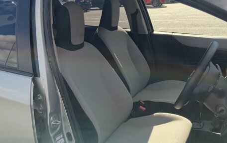 Toyota Vitz, 2013 год, 890 000 рублей, 8 фотография