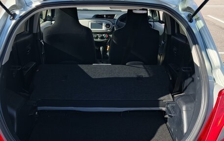 Toyota Vitz, 2013 год, 890 000 рублей, 10 фотография