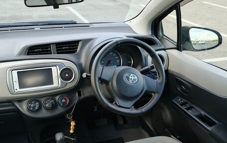 Toyota Vitz, 2013 год, 890 000 рублей, 15 фотография