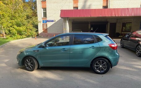 KIA Rio III рестайлинг, 2013 год, 800 000 рублей, 2 фотография