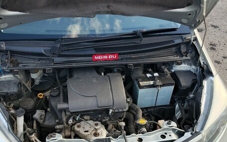 Toyota Vitz, 2013 год, 890 000 рублей, 16 фотография