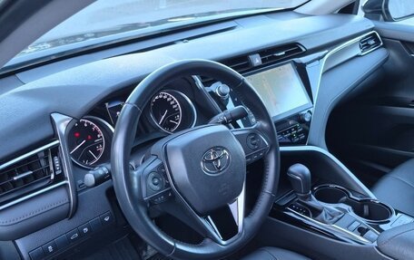Toyota Camry, 2019 год, 2 390 000 рублей, 7 фотография