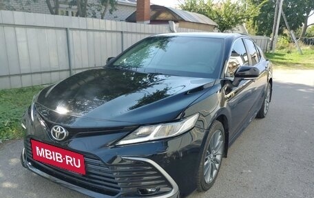 Toyota Camry, 2021 год, 2 730 000 рублей, 2 фотография