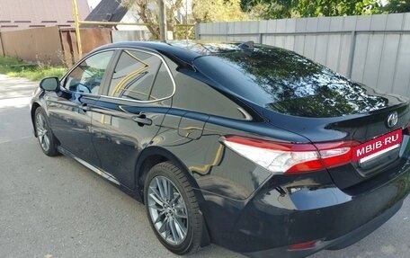Toyota Camry, 2021 год, 2 730 000 рублей, 3 фотография