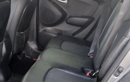 Hyundai ix35 I рестайлинг, 2013 год, 1 000 000 рублей, 5 фотография