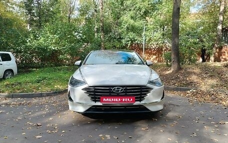 Hyundai Sonata VIII, 2021 год, 2 550 000 рублей, 1 фотография